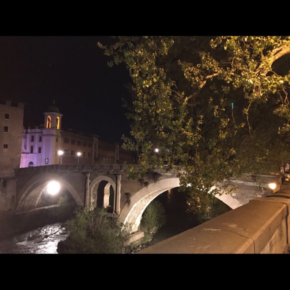 Meet your Posher, Maria - Picture 1 of 1